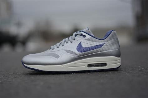 Buy Air Max 1 Hyp QS 'Track Royal' 